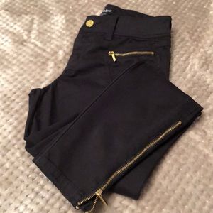 BeBe low-rise ankle zip black pant